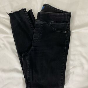 Old Navy Rockstar Mid Rise Black Leggings